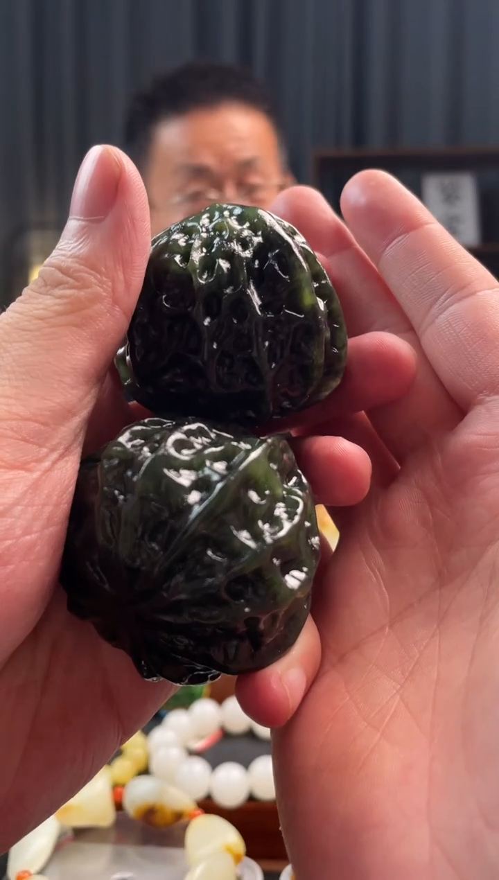 和田玉未镶嵌吊坠(不含链)手把件