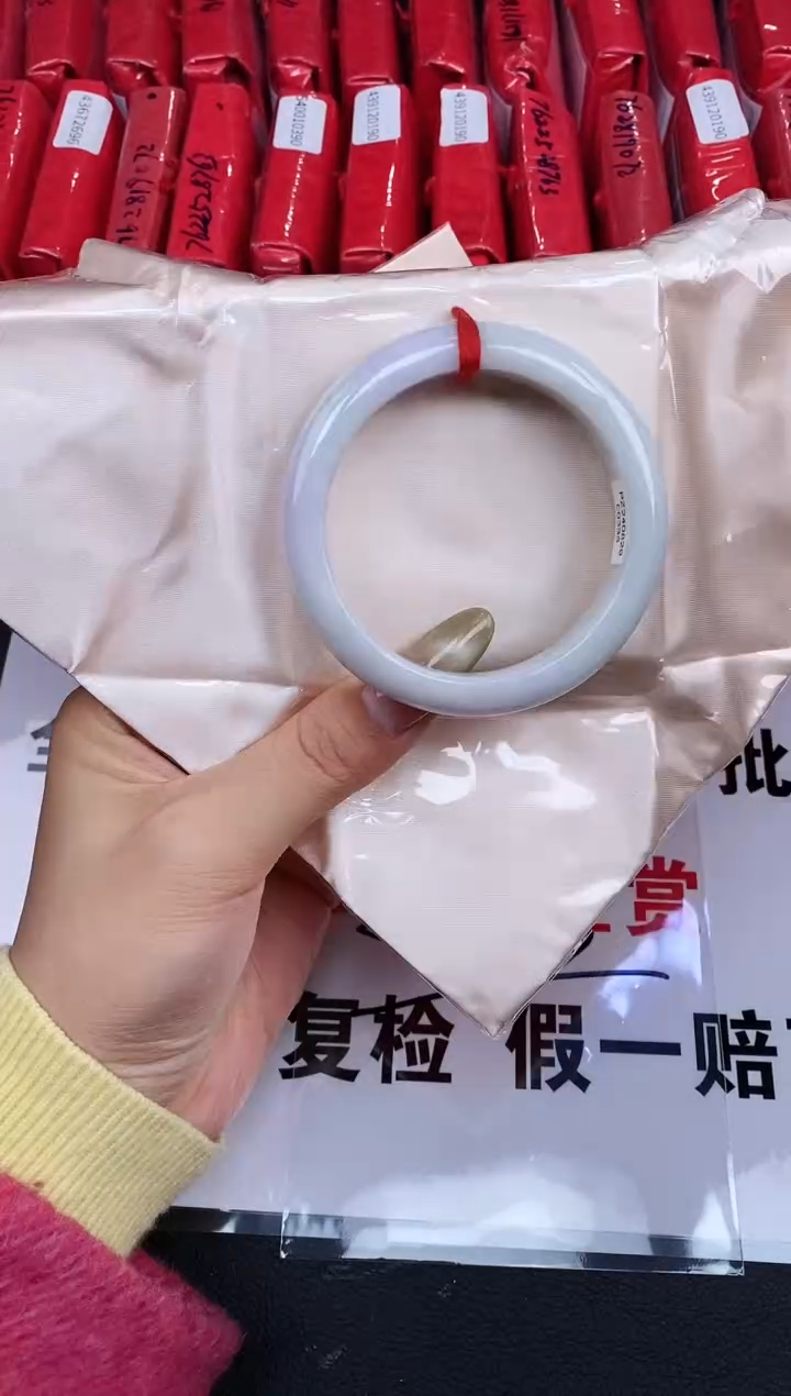 【闪购商品】美人镯一物一拍