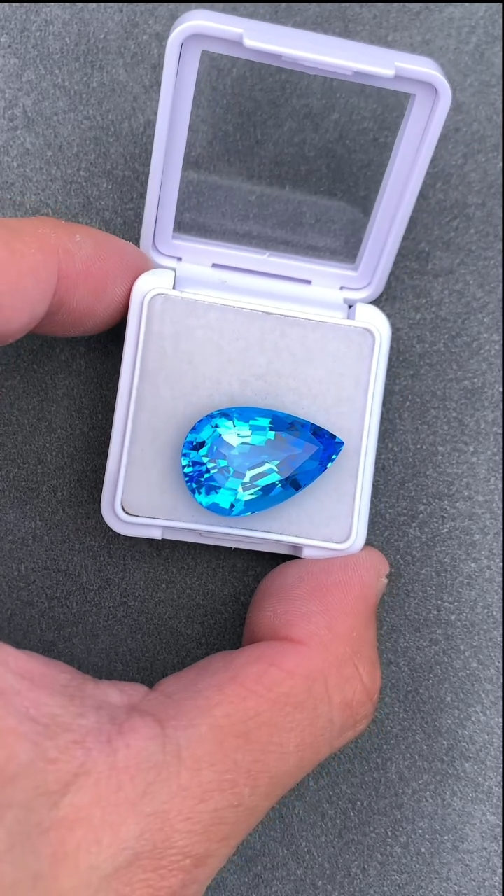 【闪购商品】托帕石裸石未镶嵌29.33克拉