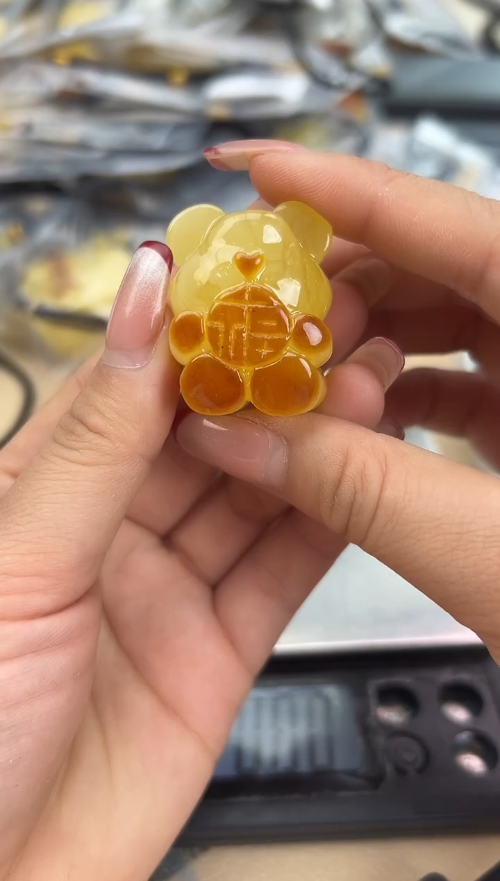 【闪购商品】琥珀裸石未镶嵌蜜蜡吊坠