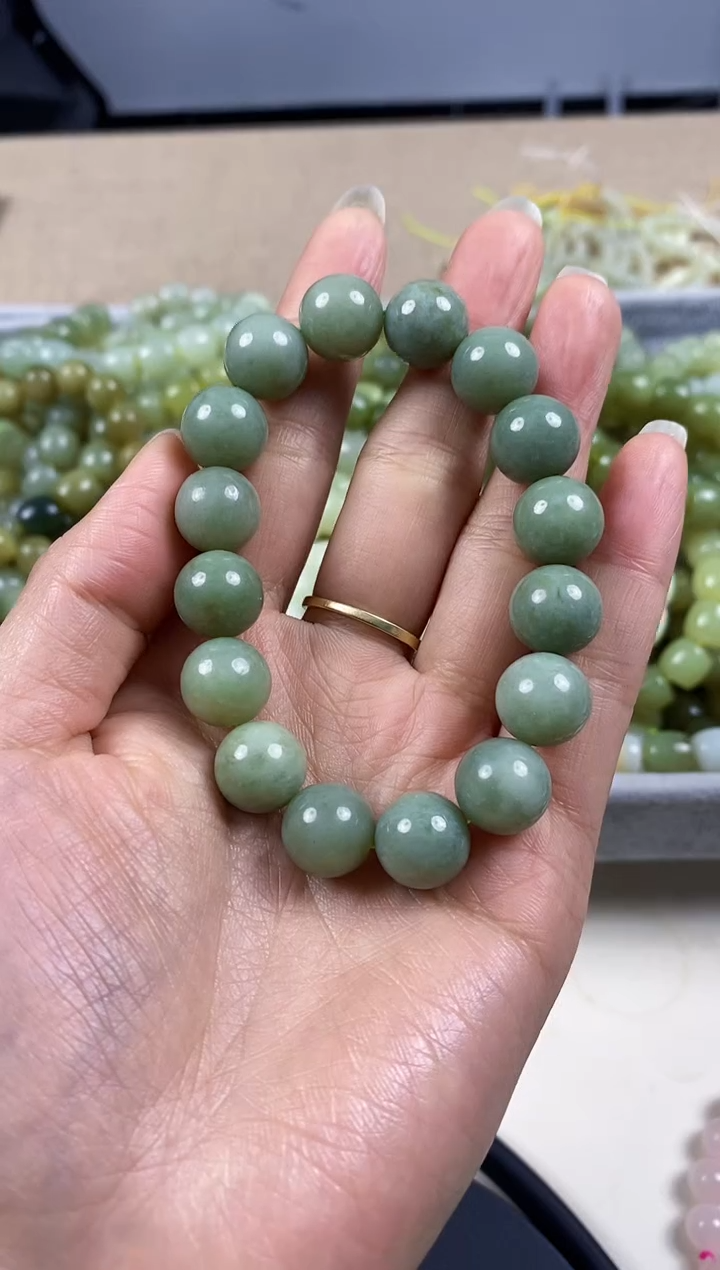 未镶嵌手链和田玉8A