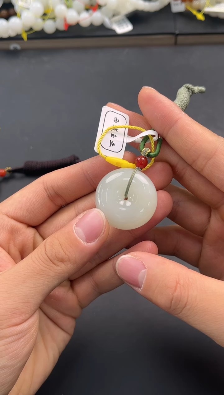 未镶嵌手串和田玉寿*淘且末高青白平安扣微色差