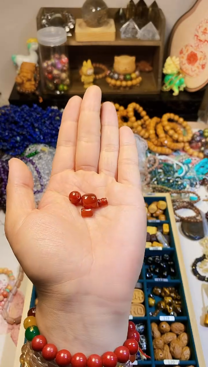 檀香木手串/手链红玛桶珠+圆珠三通