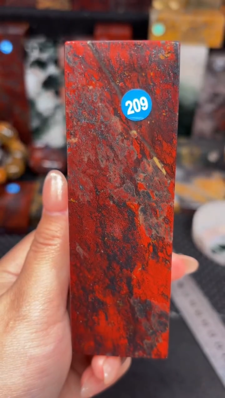 玉 桂林鸡血创意摆件装饰 编号：209