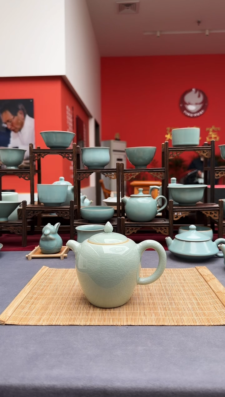 【闪购商品】廷怀窑纯手工卵青釉单壶