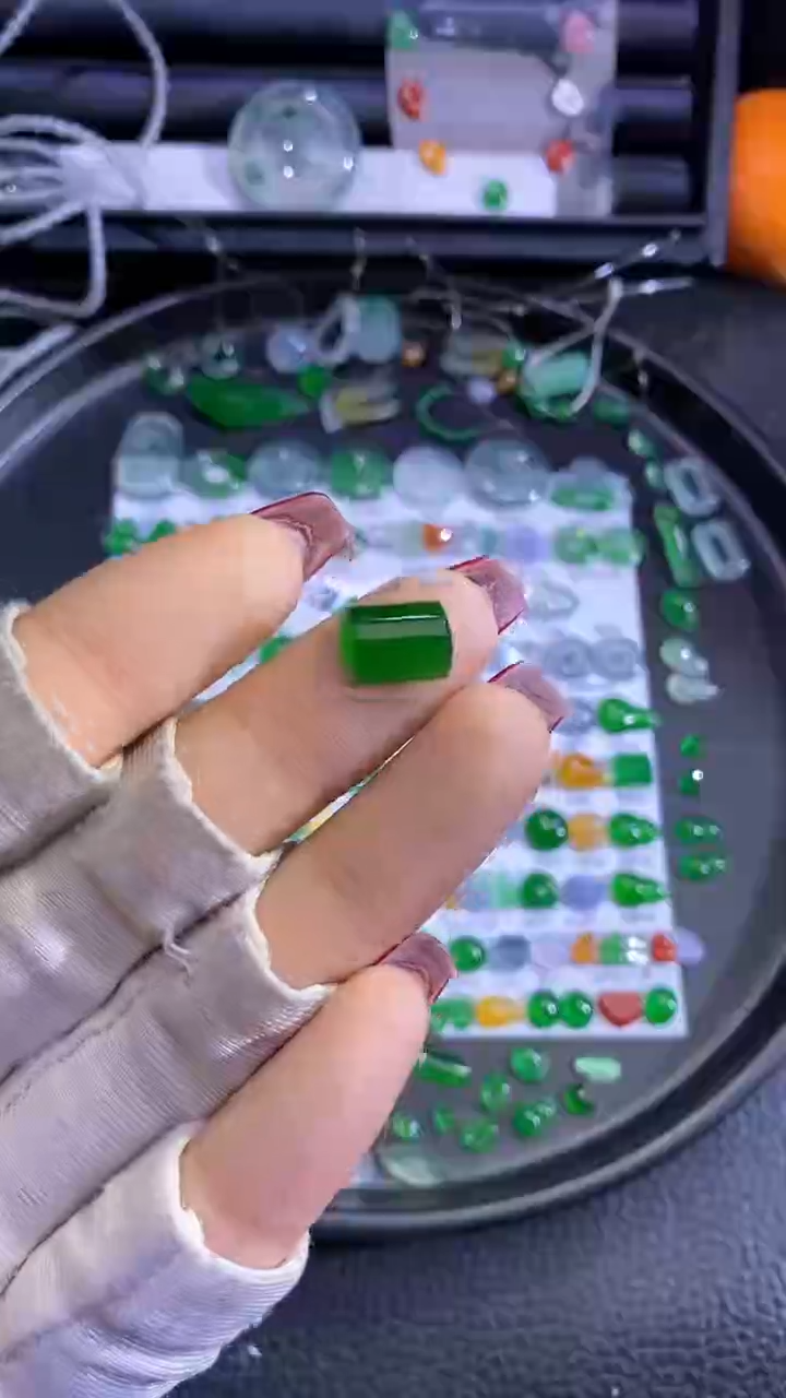 未镶嵌挂件翡翠马鞍