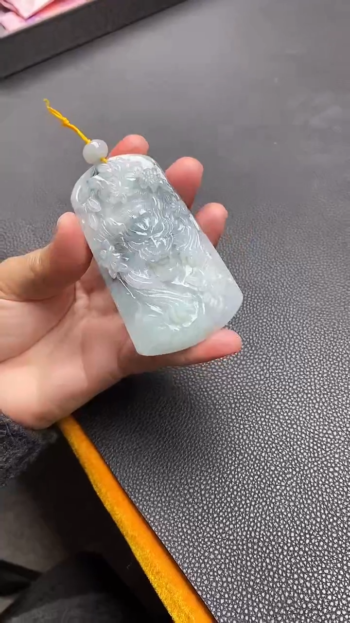 【闪购商品】翡翠颈饰未镶嵌挂件