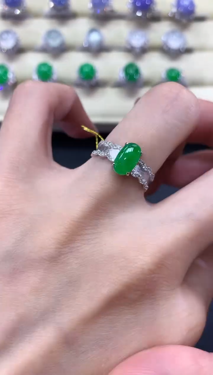 【闪购商品】翡翠戒指18K金镶嵌a58        