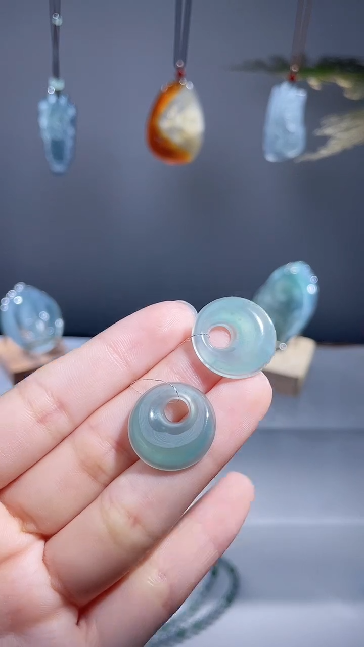 颈饰未镶嵌翡翠扣子 多样性发1