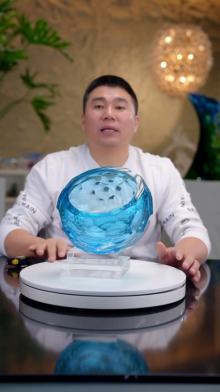 手工艺品琉璃宝石蓝色切面聚宝盆