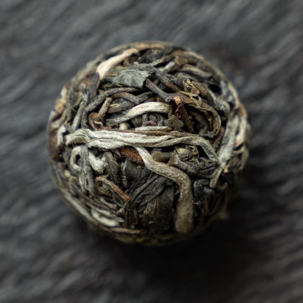 云南古树龙珠生普——紧压茶