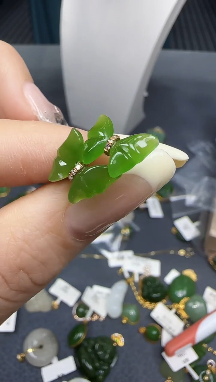 【闪购商品】和田玉耳饰18K金镶嵌1