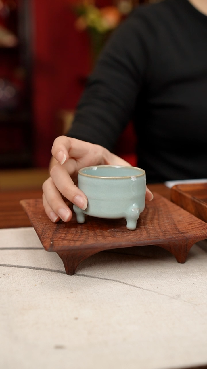 【闪购商品】摆件小师妹-钧瓷-信任