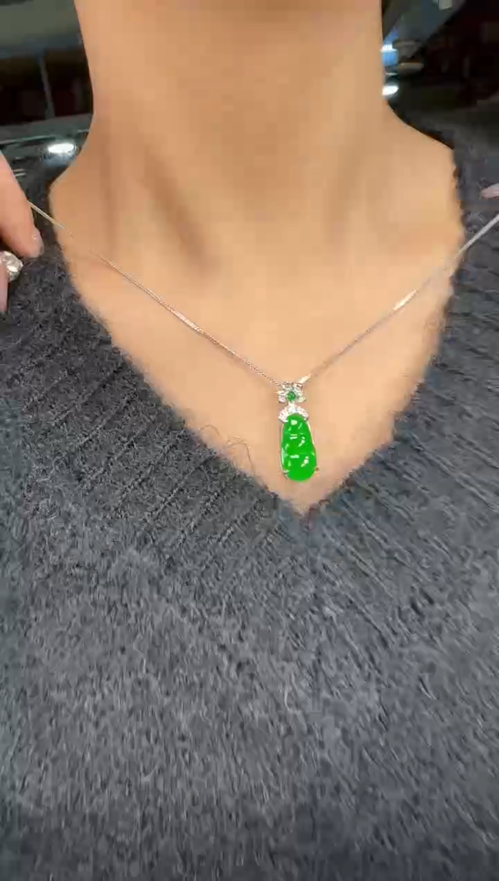 未镶嵌定制翡翠翡翠吊坠18