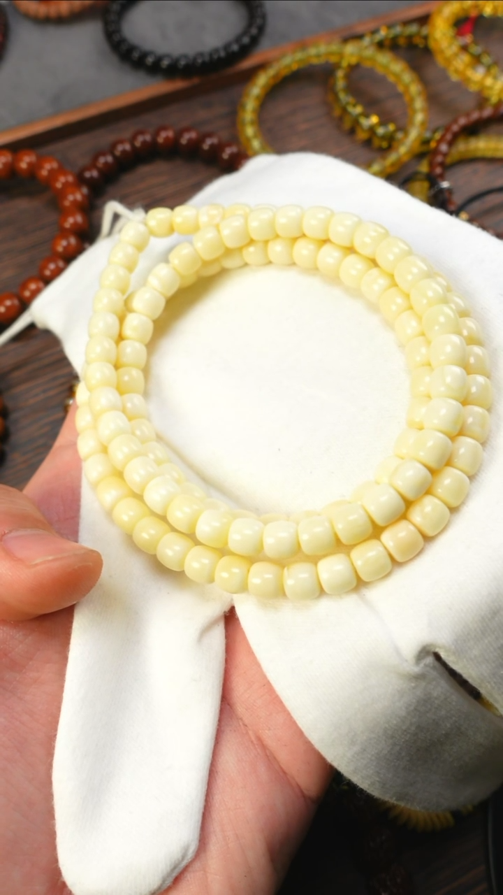 【闪购商品】蜜蜡手链未镶嵌2195/7mm黑108