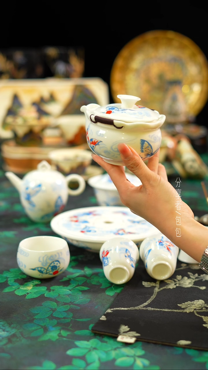 【闪购商品】白色蝴蝶···········宝瓶