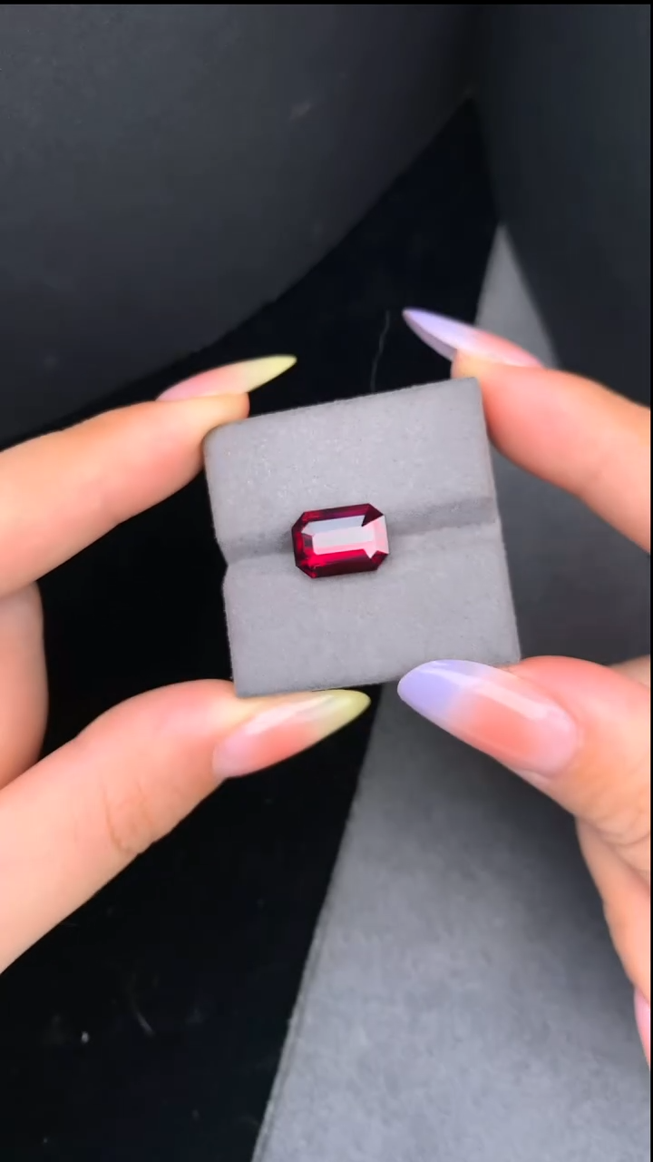 【闪购商品】石榴石无未镶嵌6.43克拉