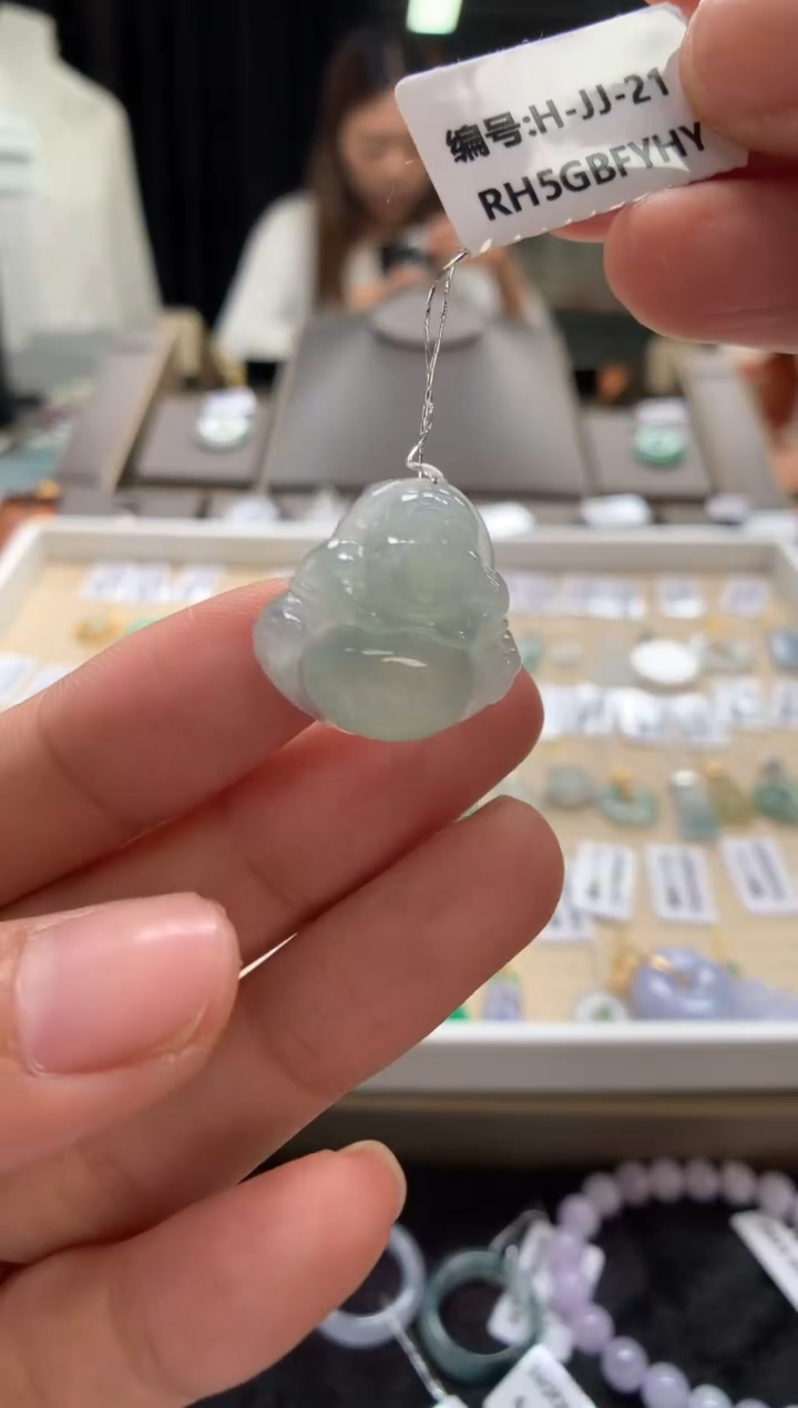 翡翠未镶嵌颈饰佛公