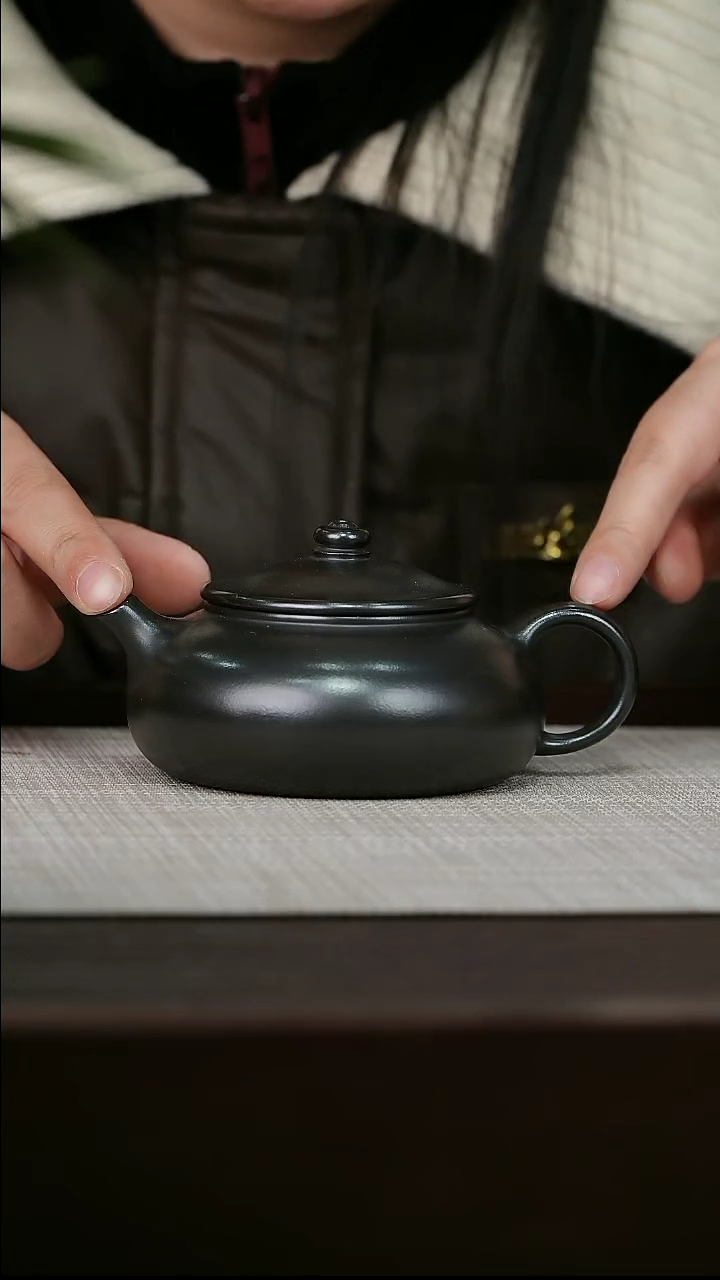 【闪购商品】宜兴原矿紫砂壶茶壶180C
