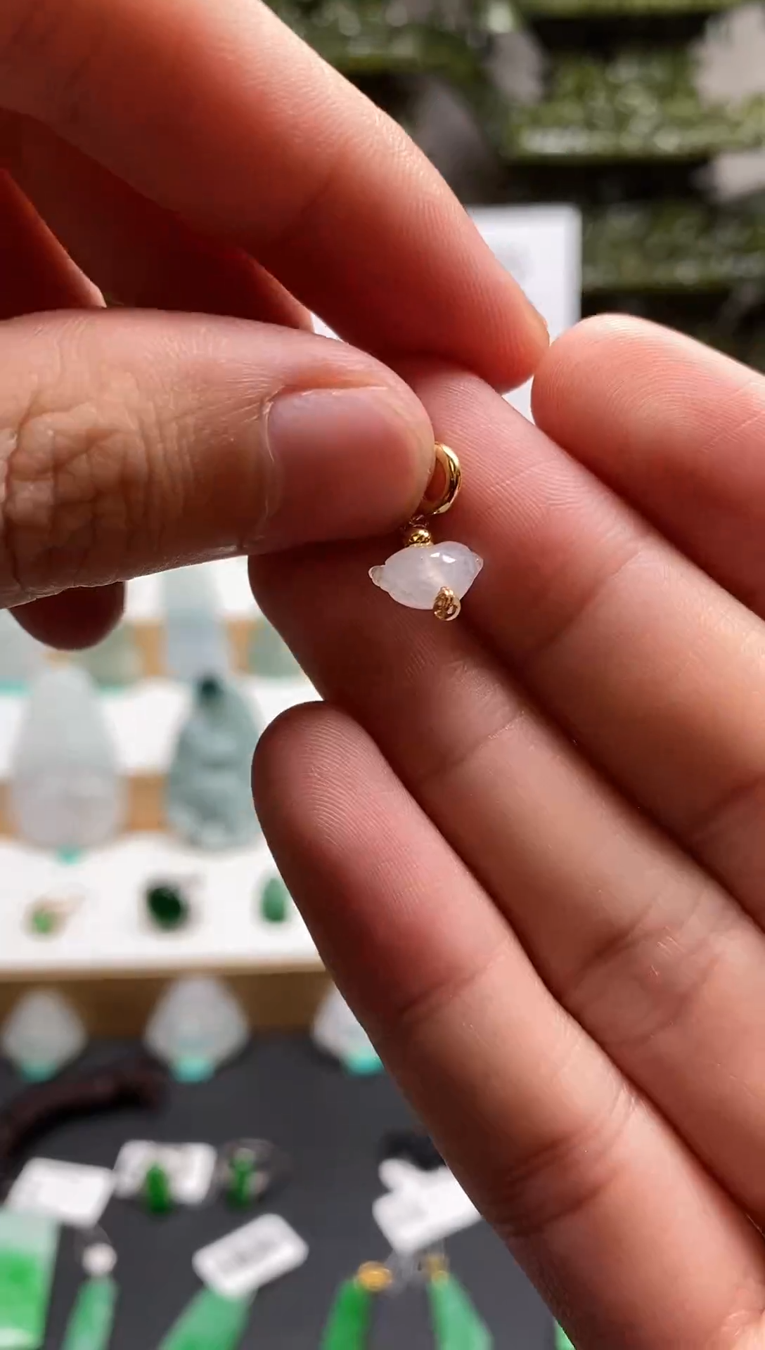 【闪购商品】翡翠颈饰未镶嵌5心