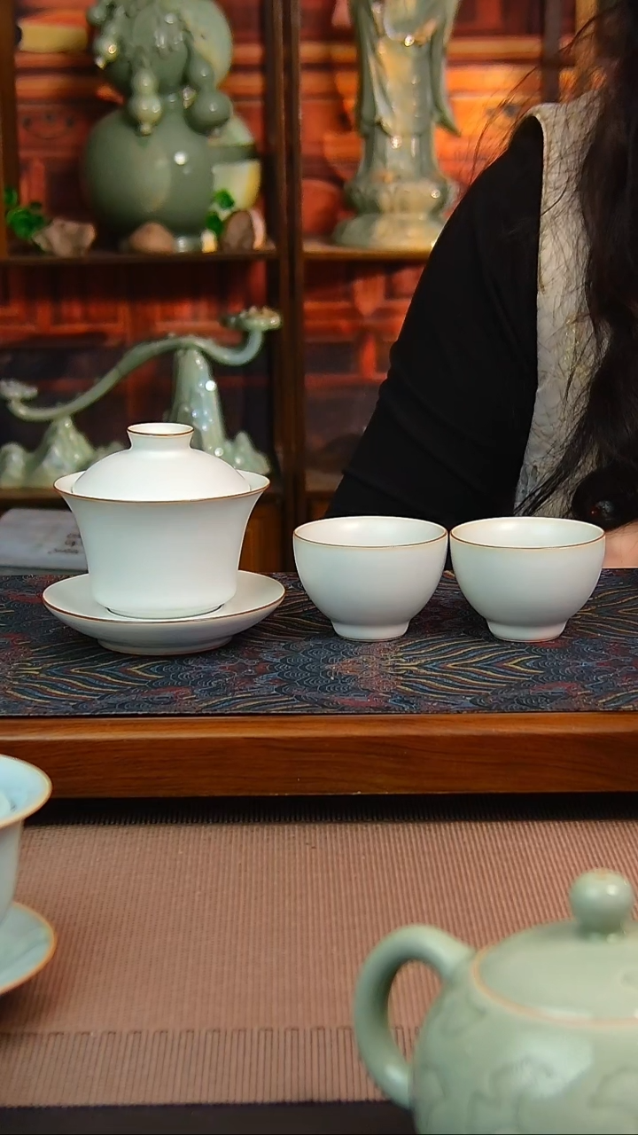 【闪购商品】原矿汝瓷元白盖碗，微瑕