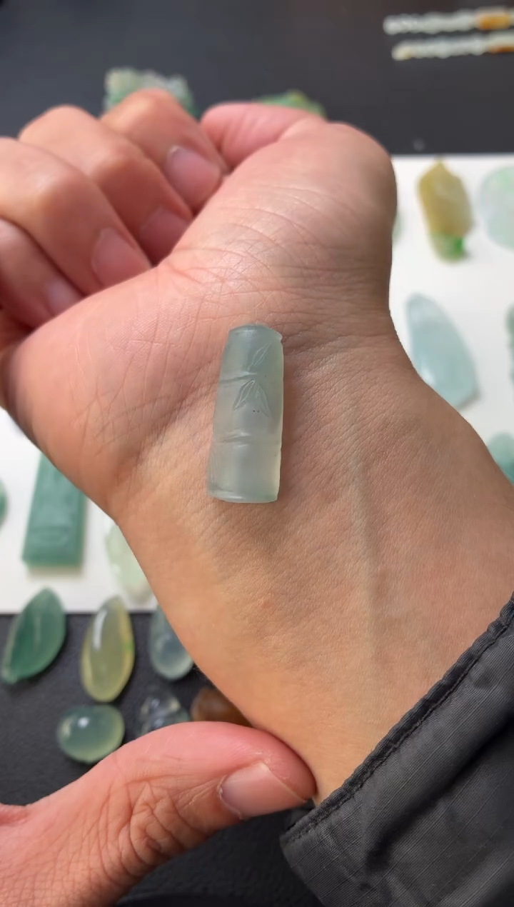 未镶嵌定制翡翠翡翠