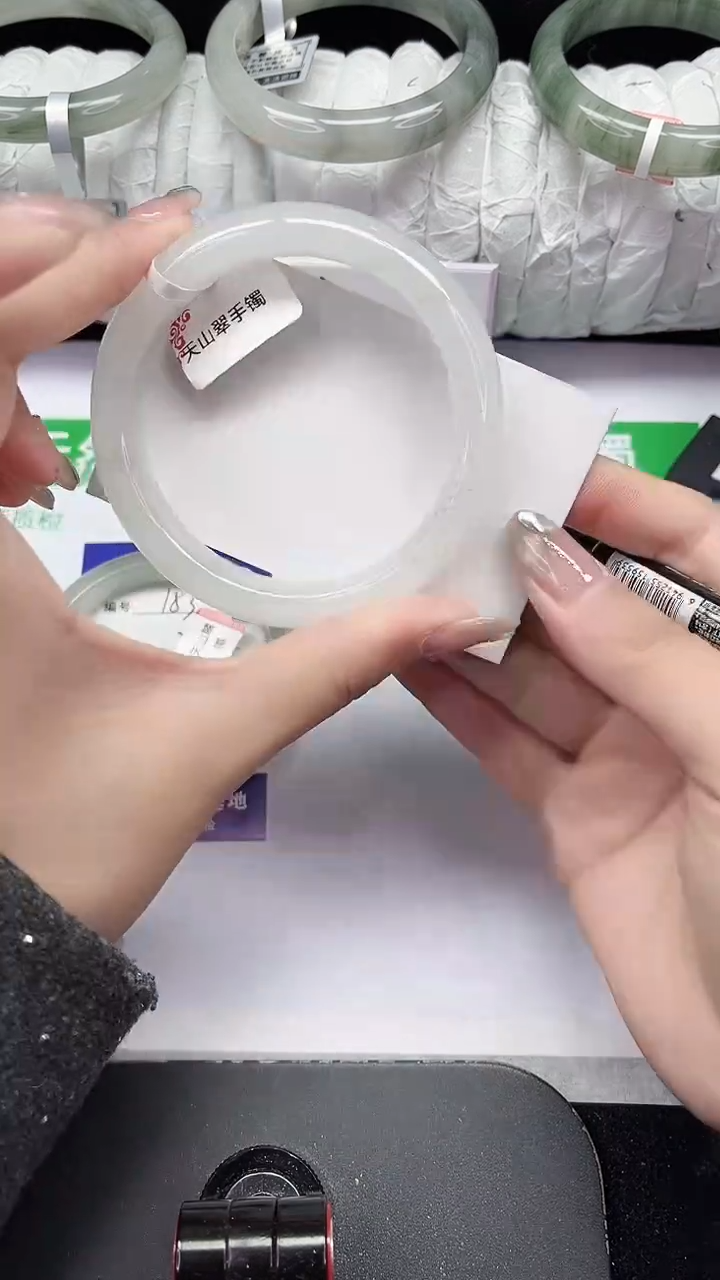 未镶嵌手镯石英质玉154-58/59