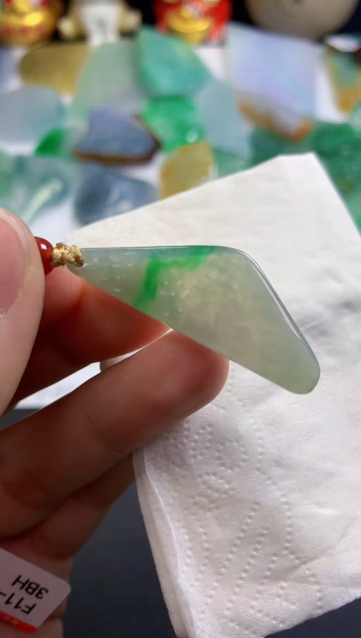 【闪购商品】翡翠吊坠(不含链)未镶嵌634