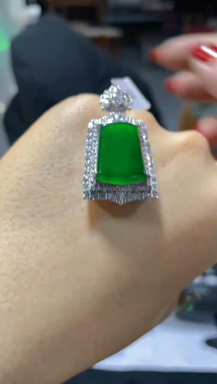 【闪购商品】定制翡翠未镶嵌天然A货翡翠多样性发货拍一发一