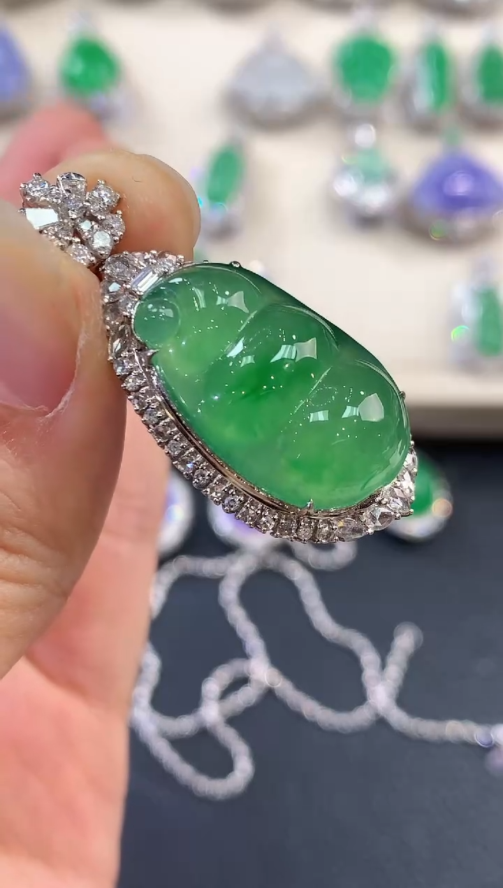 【闪购商品】翡翠吊坠(不含链)18K金镶嵌D93