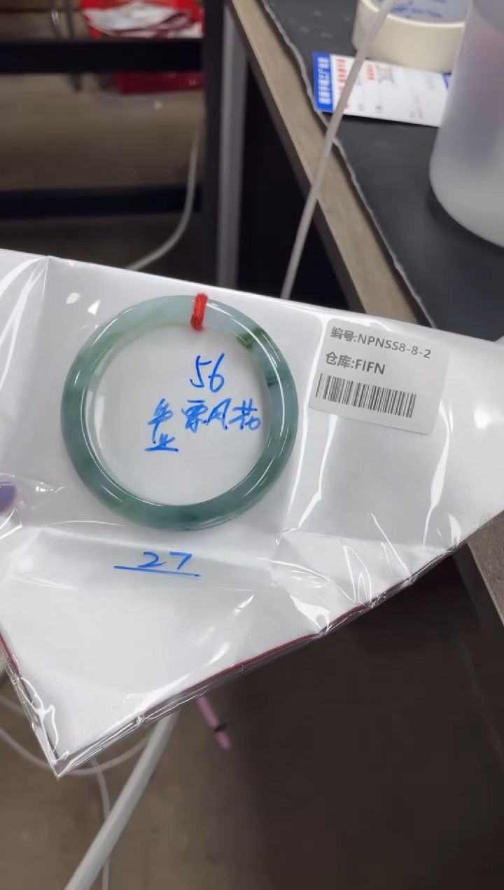 未镶嵌手镯翡翠翡翠手镯