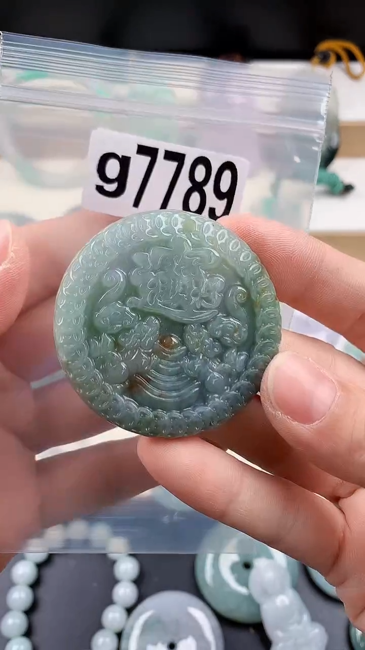 颈饰未镶嵌翡翠天然翡翠吊坠挂件