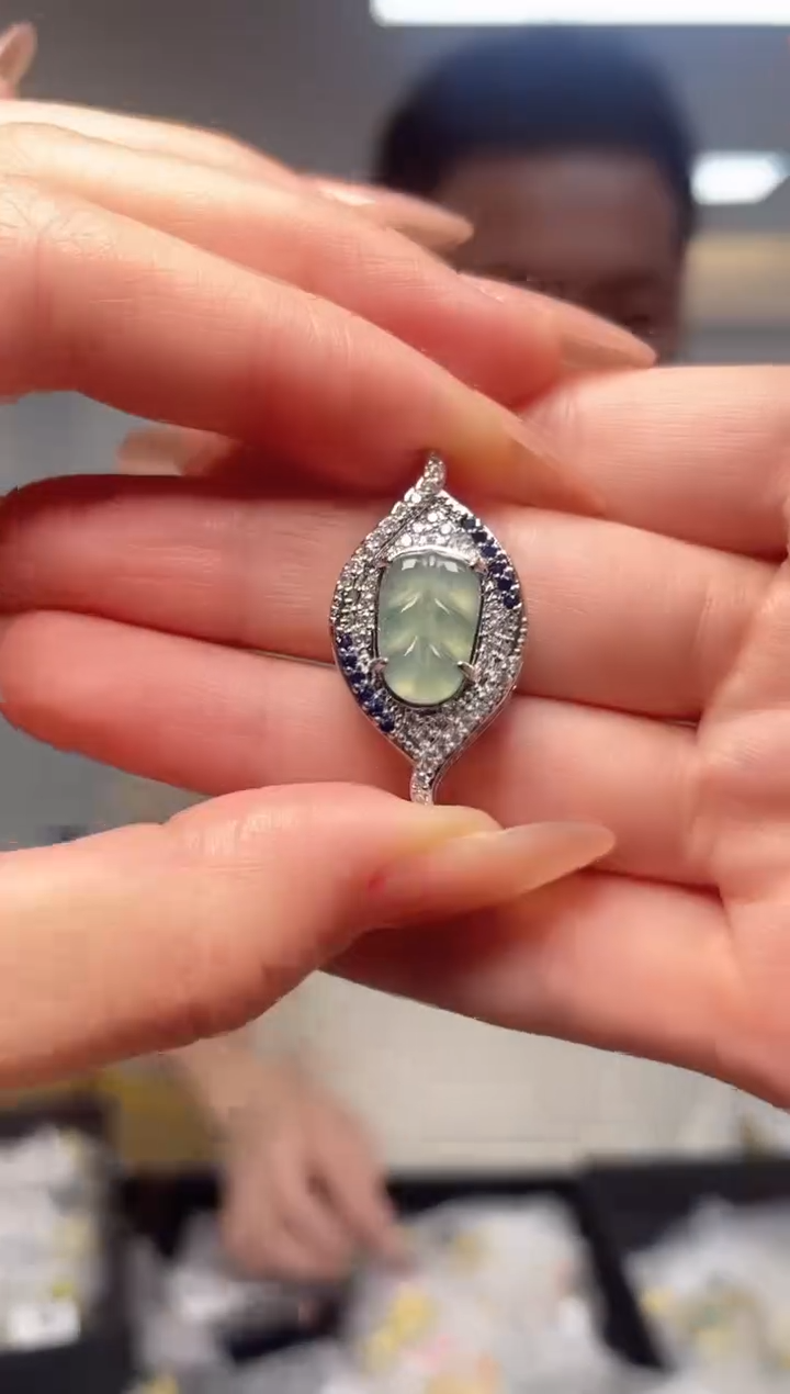 【闪购商品】翡翠吊坠(不含链)未镶嵌（多样性单个发货）