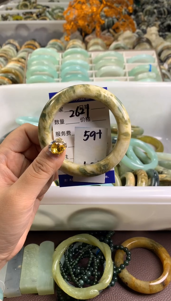 【闪购商品】蛇纹石玉手镯未镶嵌2621