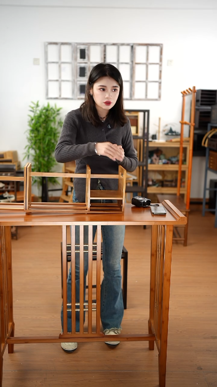 竹原色桌面伸缩书架