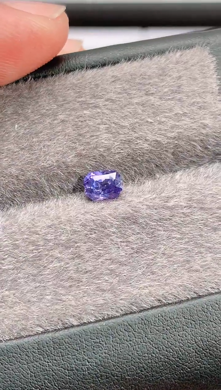 裸石蓝宝石1.04-天然无烧紫蓝宝石