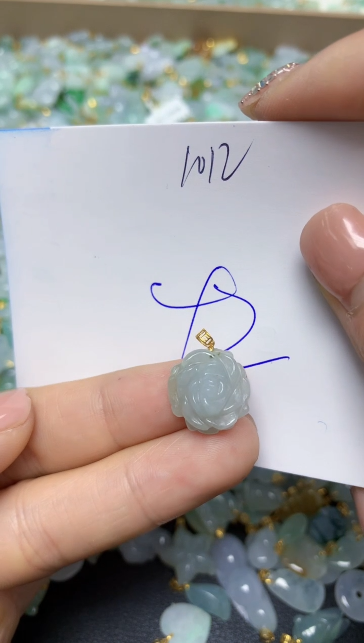 【闪购商品】翡翠挂件18K金镶嵌 天然翡翠A货