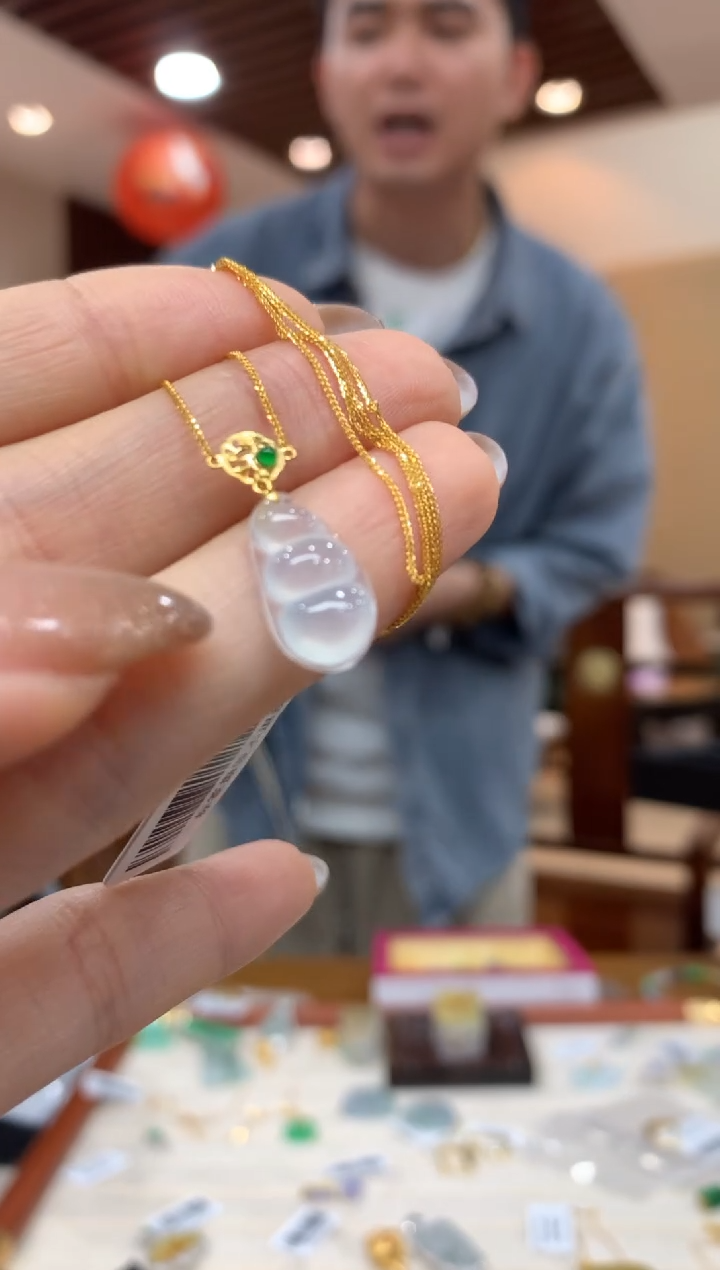 套链18K金镶嵌翡翠豆子