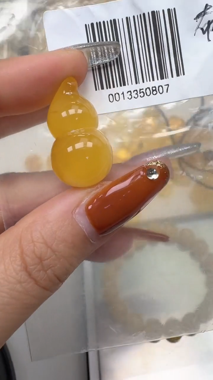 裸石琥珀未镶嵌如图