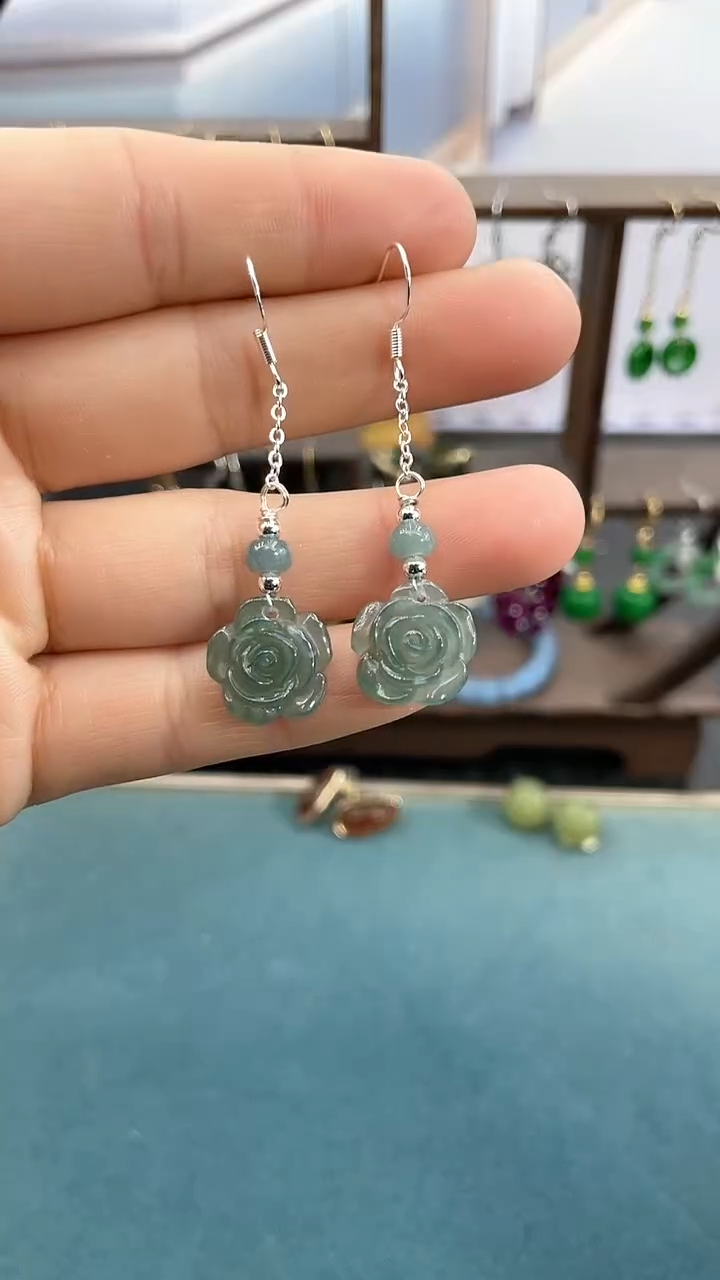 银S925镶嵌翡翠耳饰蓝水小花耳钩
