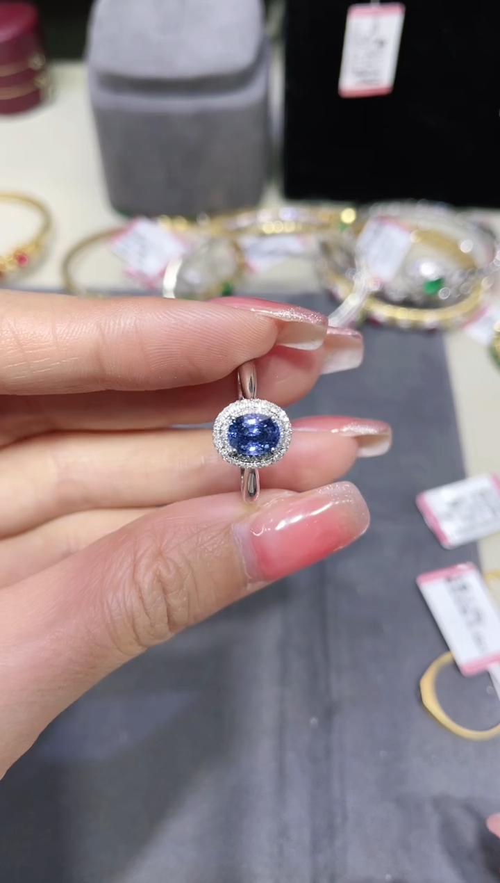 【闪购商品】蓝宝石戒指18K金镶嵌·