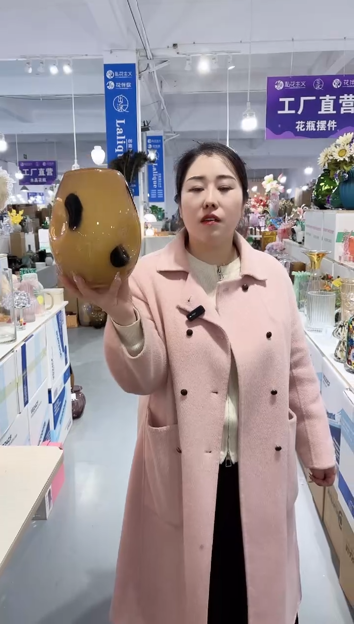 【闪购商品】玻璃唐总花瓶厂微瑕-SWBA