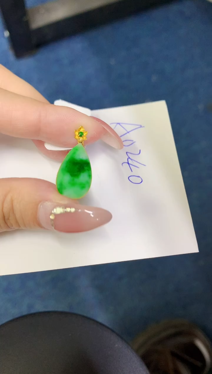 【闪购商品】翡翠颈饰18K金镶嵌0000000000000