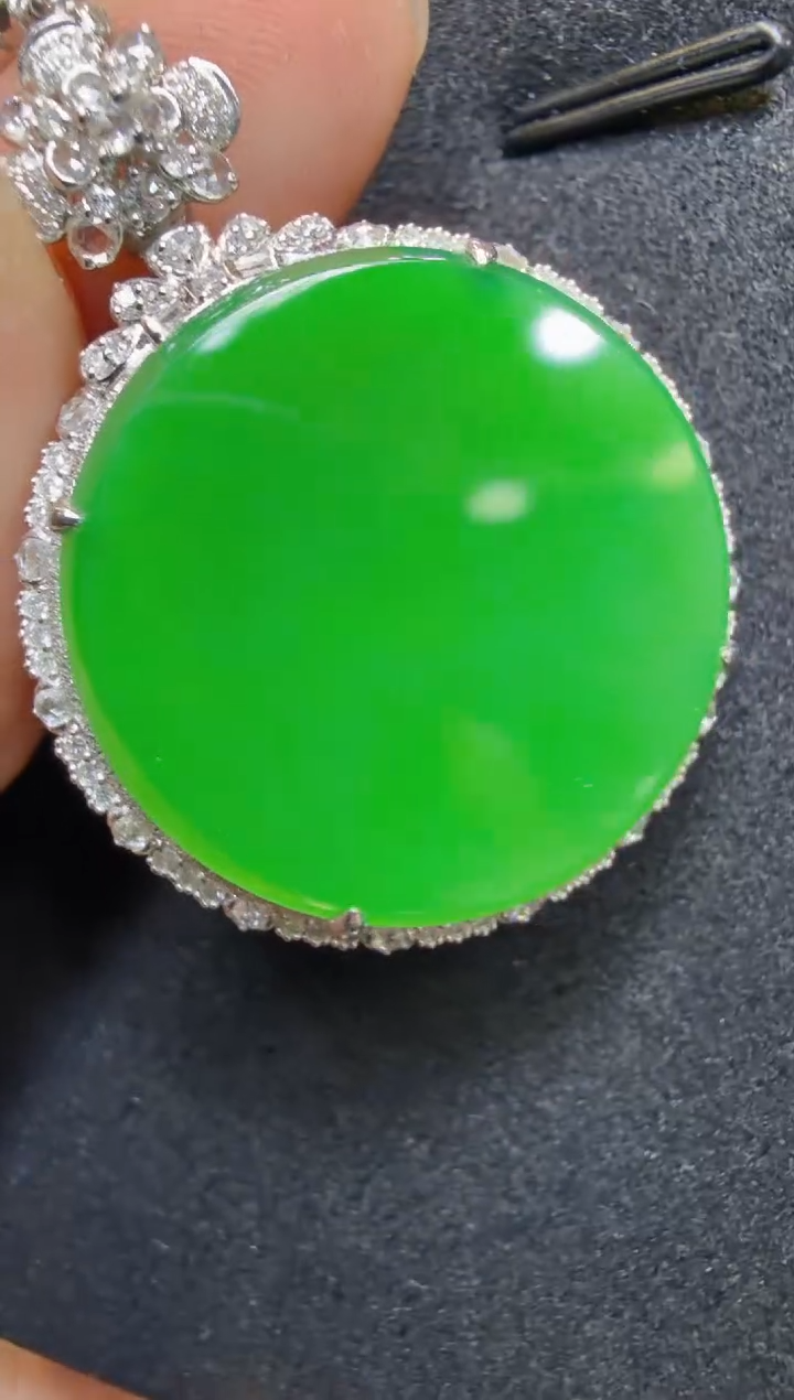 吊坠(不含链)18K金镶嵌翡翠多样性团购发一件