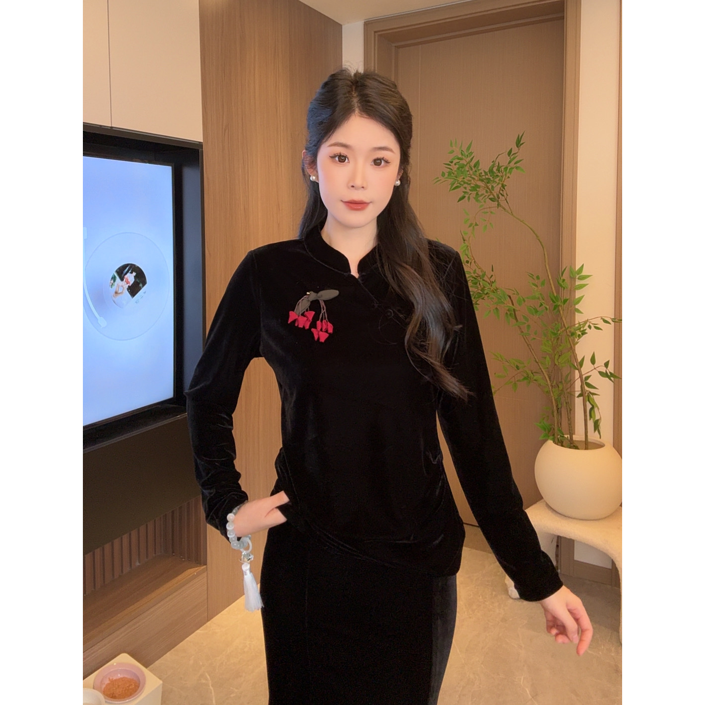 （欣欣）（运补）2025新中式早秋新收腰显瘦丝绒打底小衫