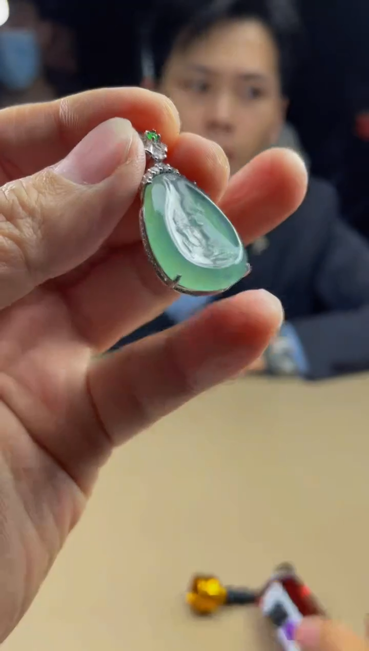 【闪购商品】定制翡翠未镶嵌          2779