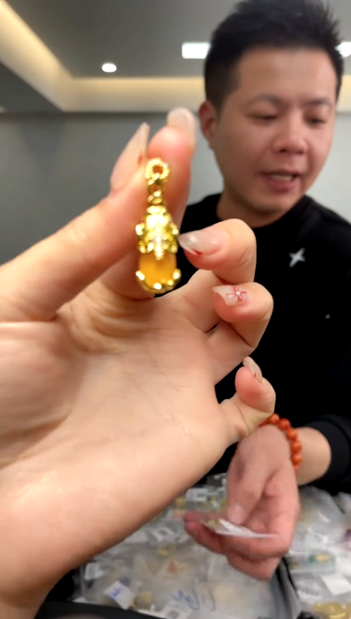 【闪购商品】蜜蜡裸石未镶嵌（多样性单个发货）