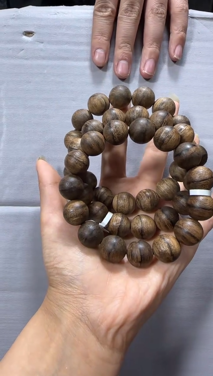 【闪购商品】沉香手串海南黎垌1.4单圈多样性发货发其一