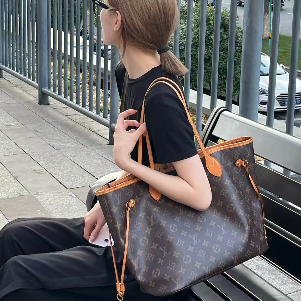 95新 LouisVuitton/路易威登 LV neverfull中号 32*28 