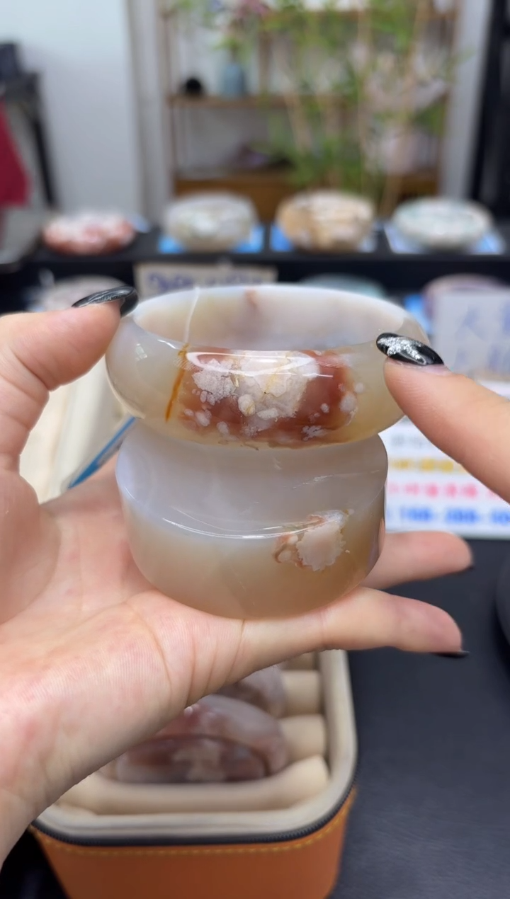 石英质玉手镯未镶嵌C684(63圈赠送镯心)